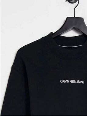 Calvin Klein Logo Boxy Cropped Sweatshirt